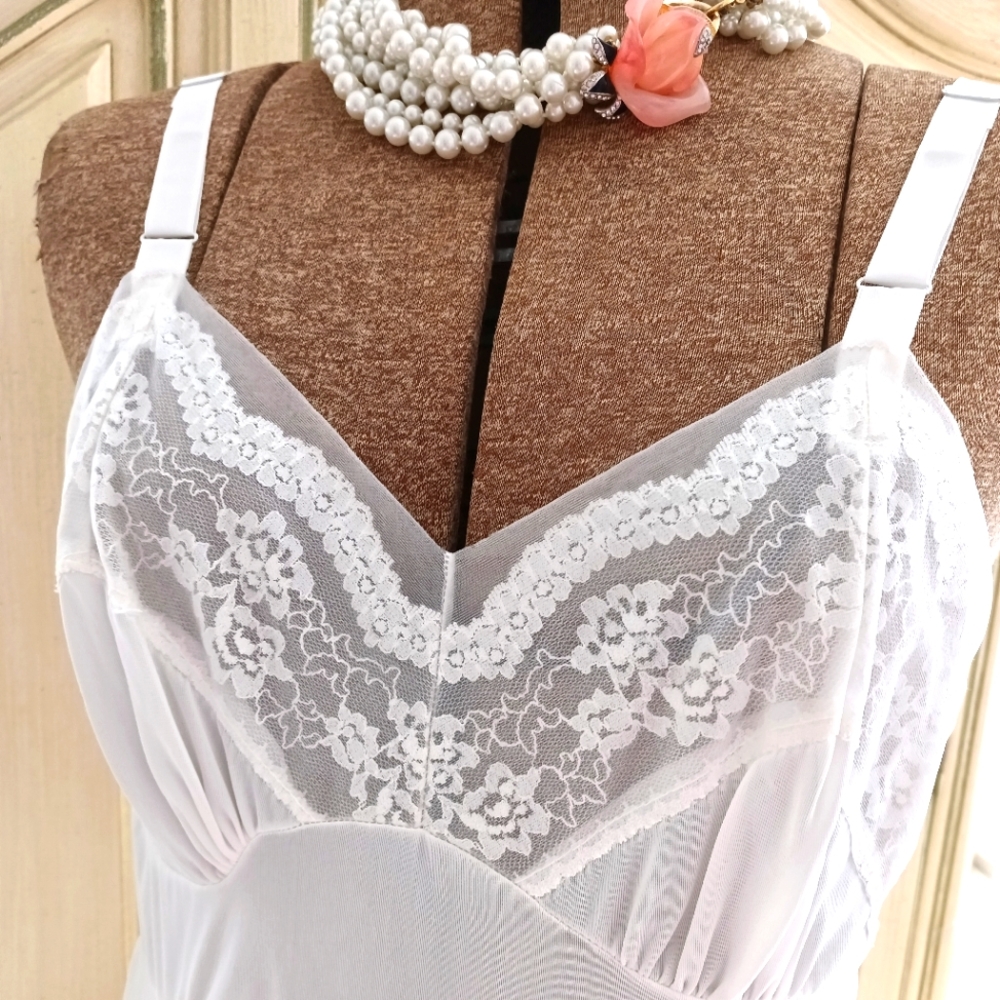 VINTAGE WHITE NYLON AND LACE "PHILMAID" SLIP. "38"